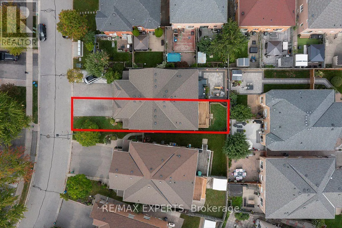 104 ECHO RIDGE CRESCENT