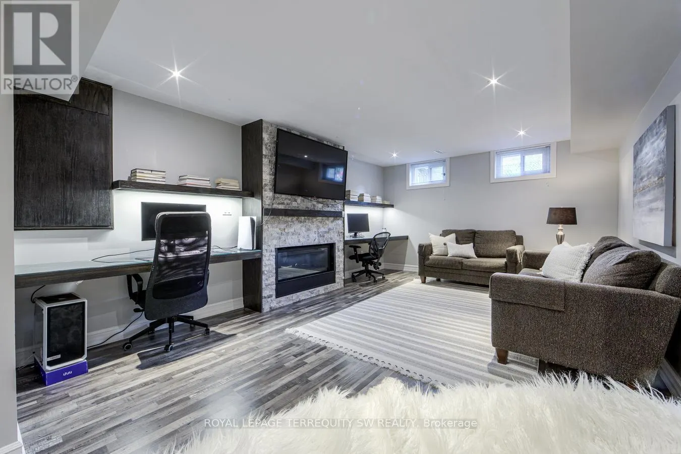 36 CAPTAIN ROLPH BOULEVARD