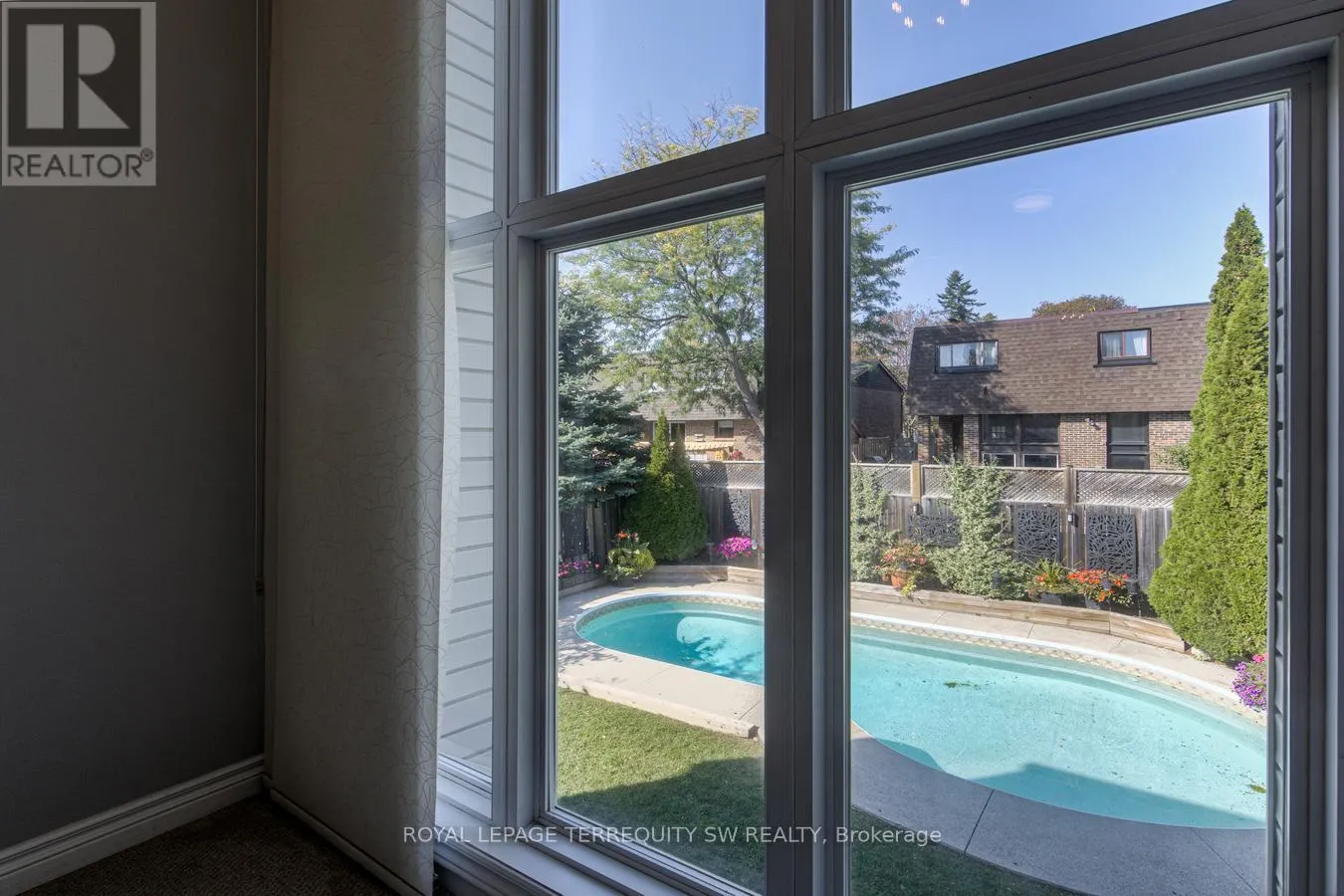 36 CAPTAIN ROLPH BOULEVARD