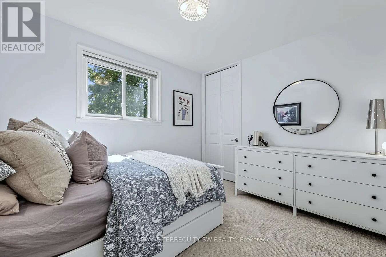 36 CAPTAIN ROLPH BOULEVARD