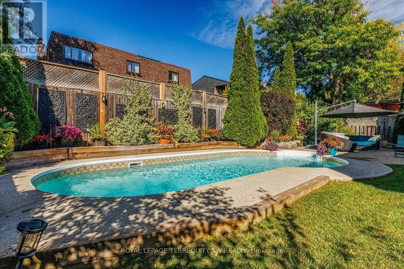 36 CAPTAIN ROLPH BOULEVARD