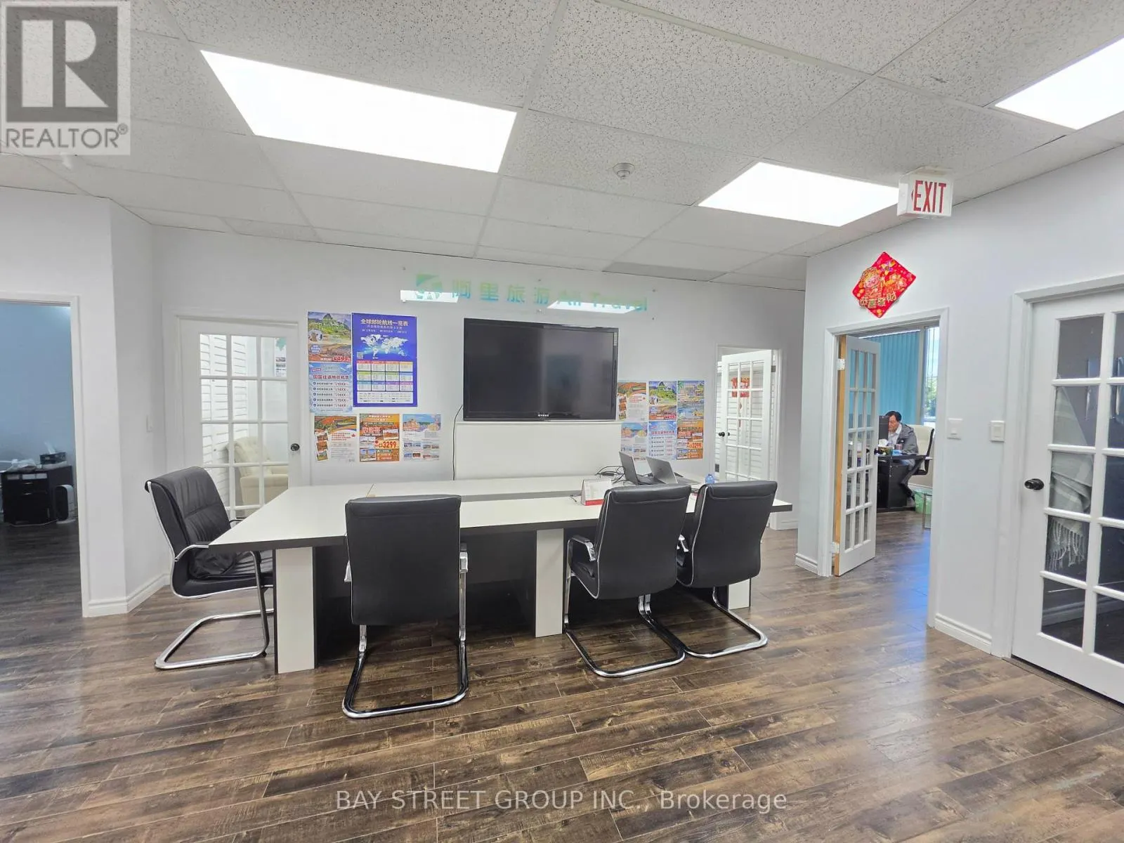 304 - 350 HIGHWAY 7 E