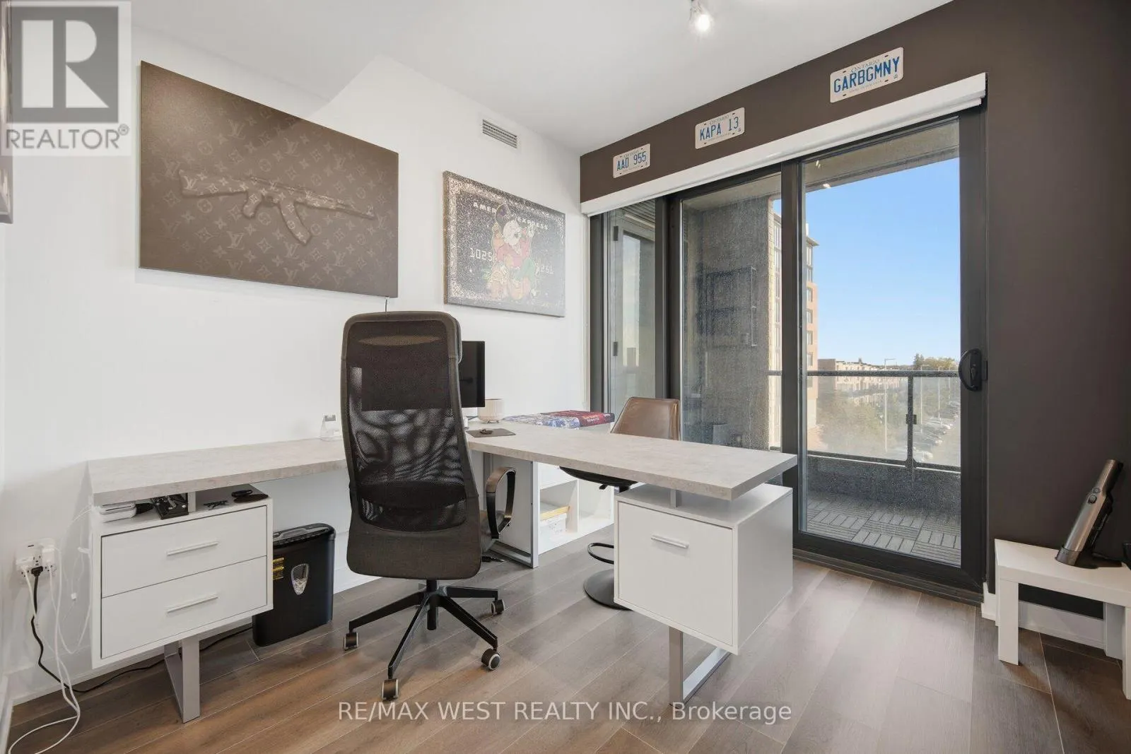 312 - 120 EAGLE ROCK WAY