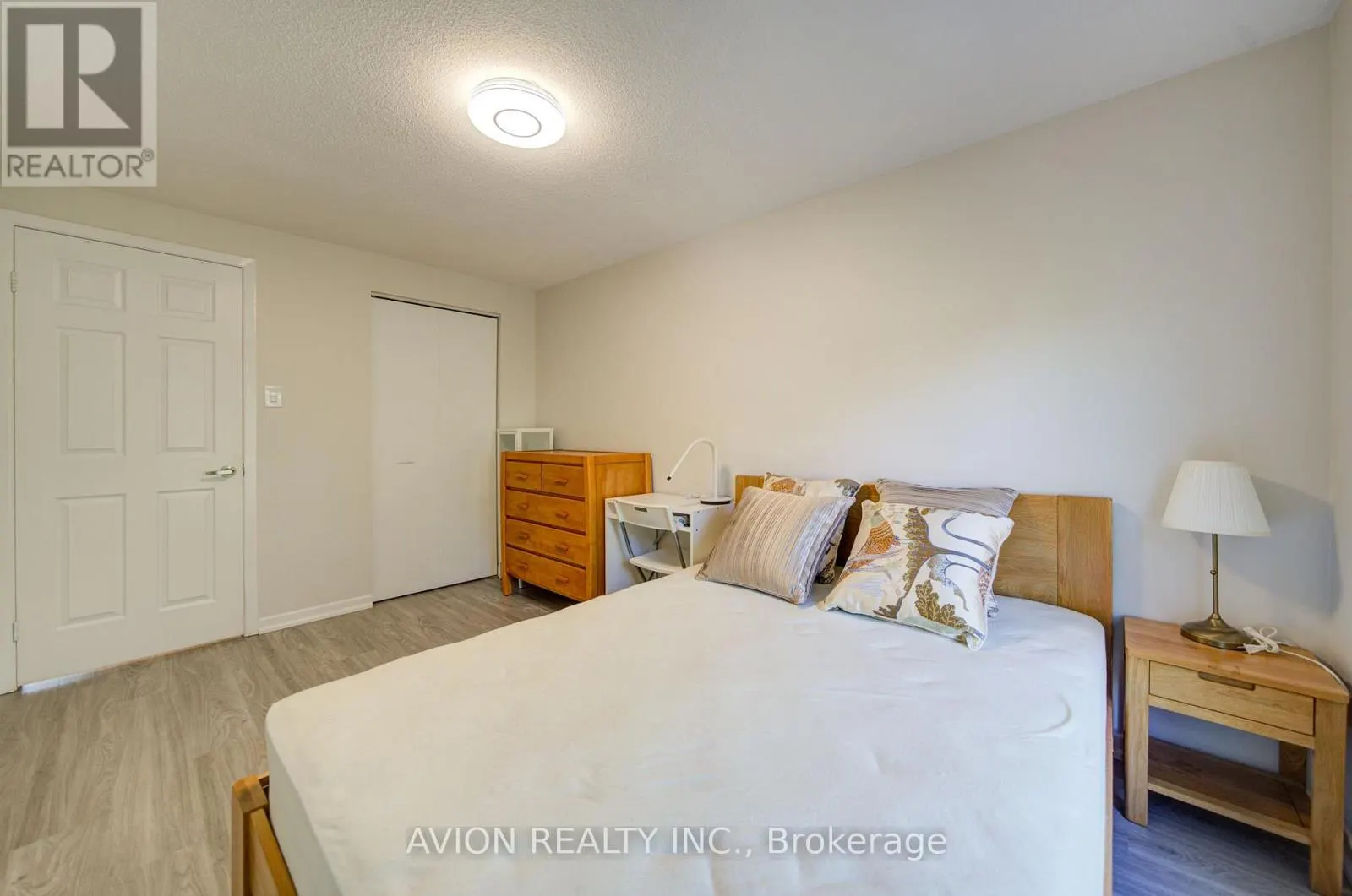25 - 11 PLAISANCE ROAD