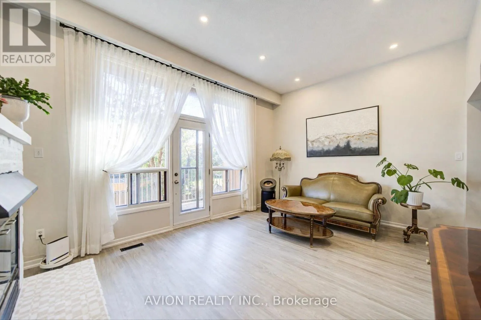 25 - 11 PLAISANCE ROAD