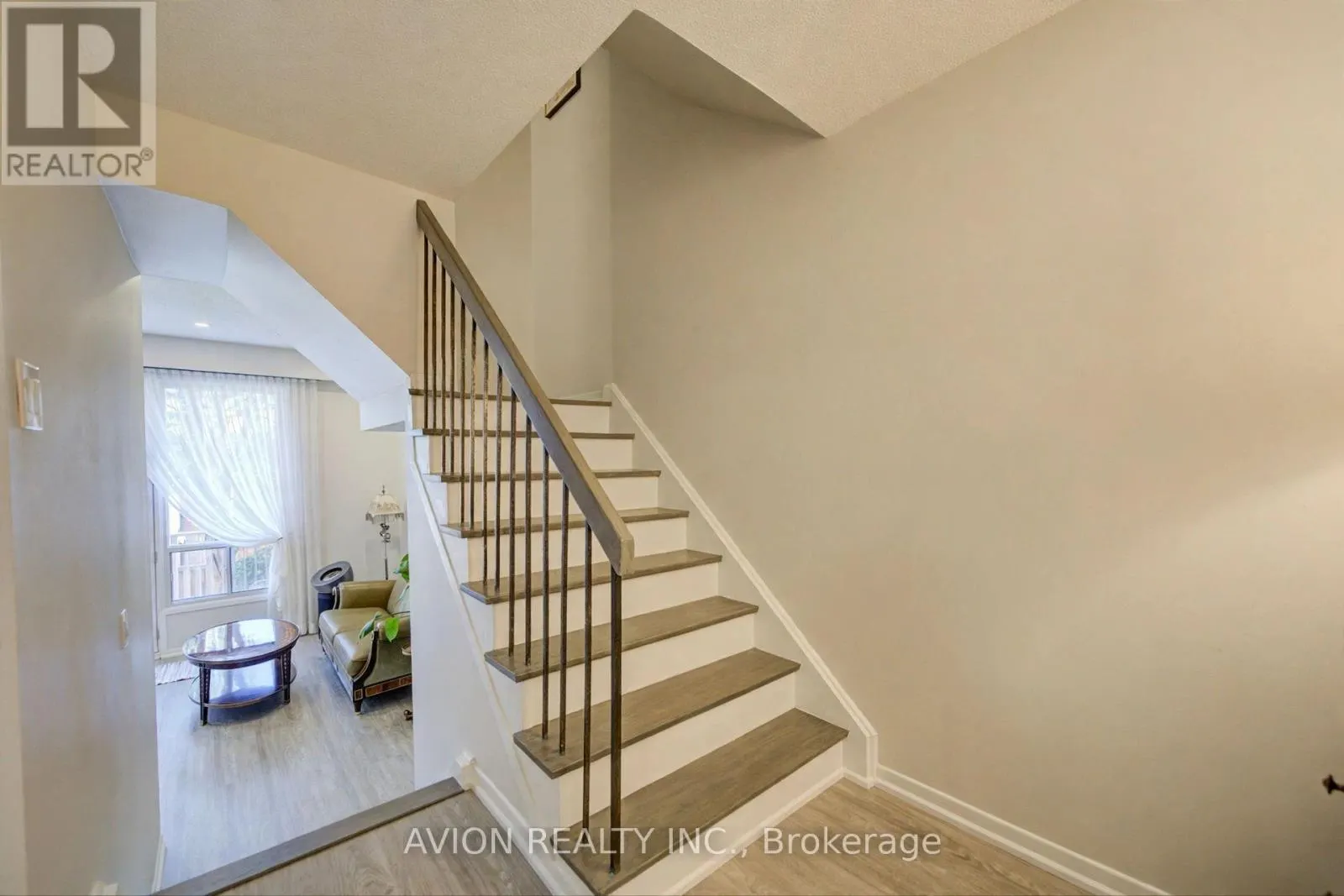 25 - 11 PLAISANCE ROAD