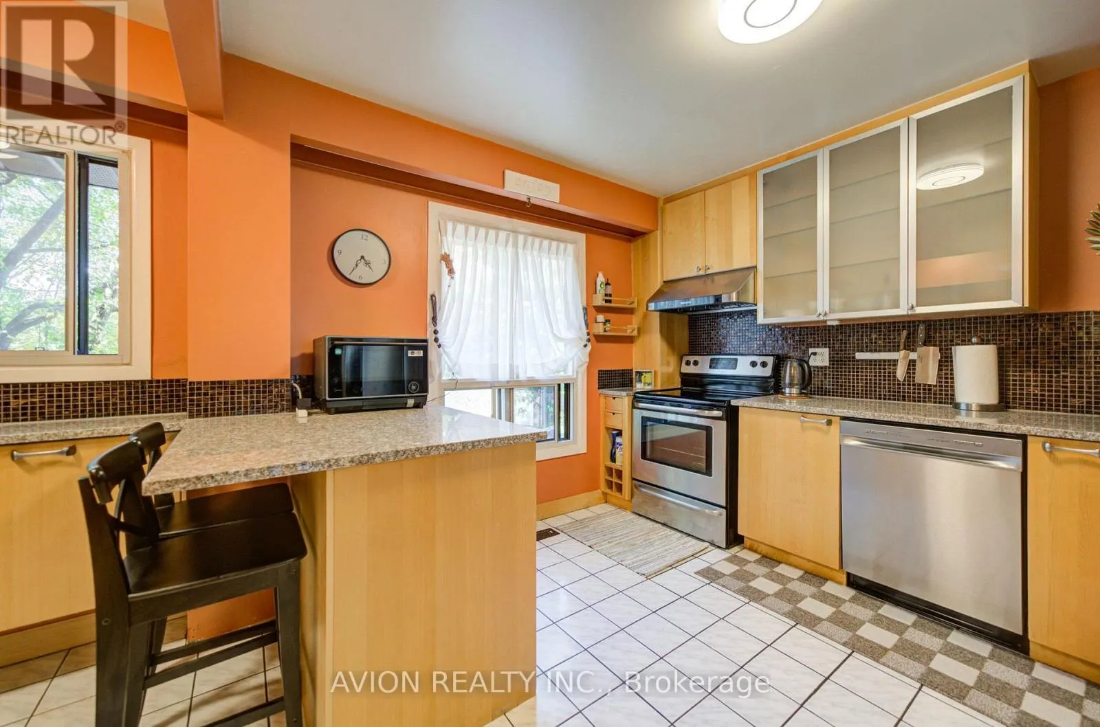 25 - 11 PLAISANCE ROAD
