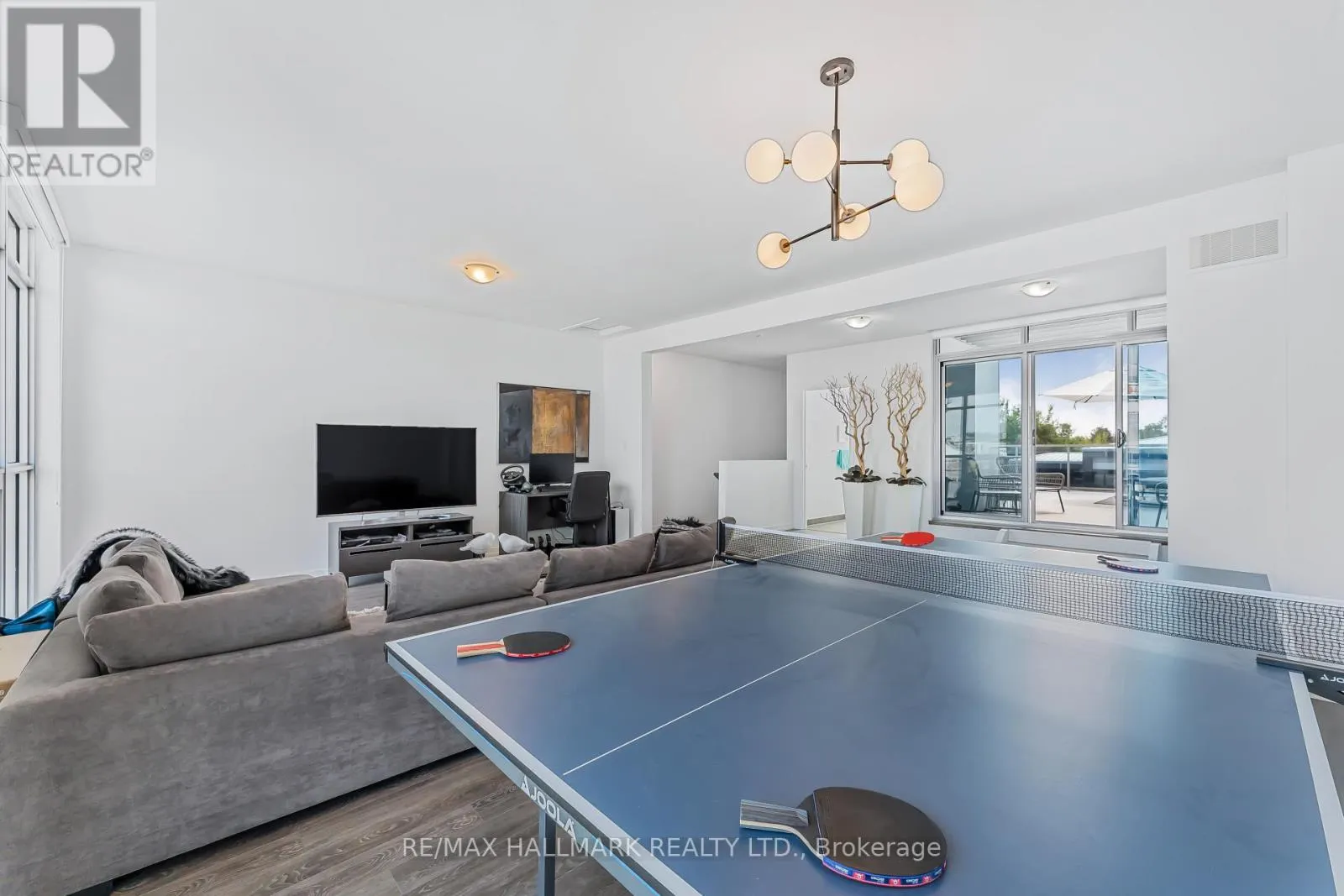 3712 FERRETTI COURT