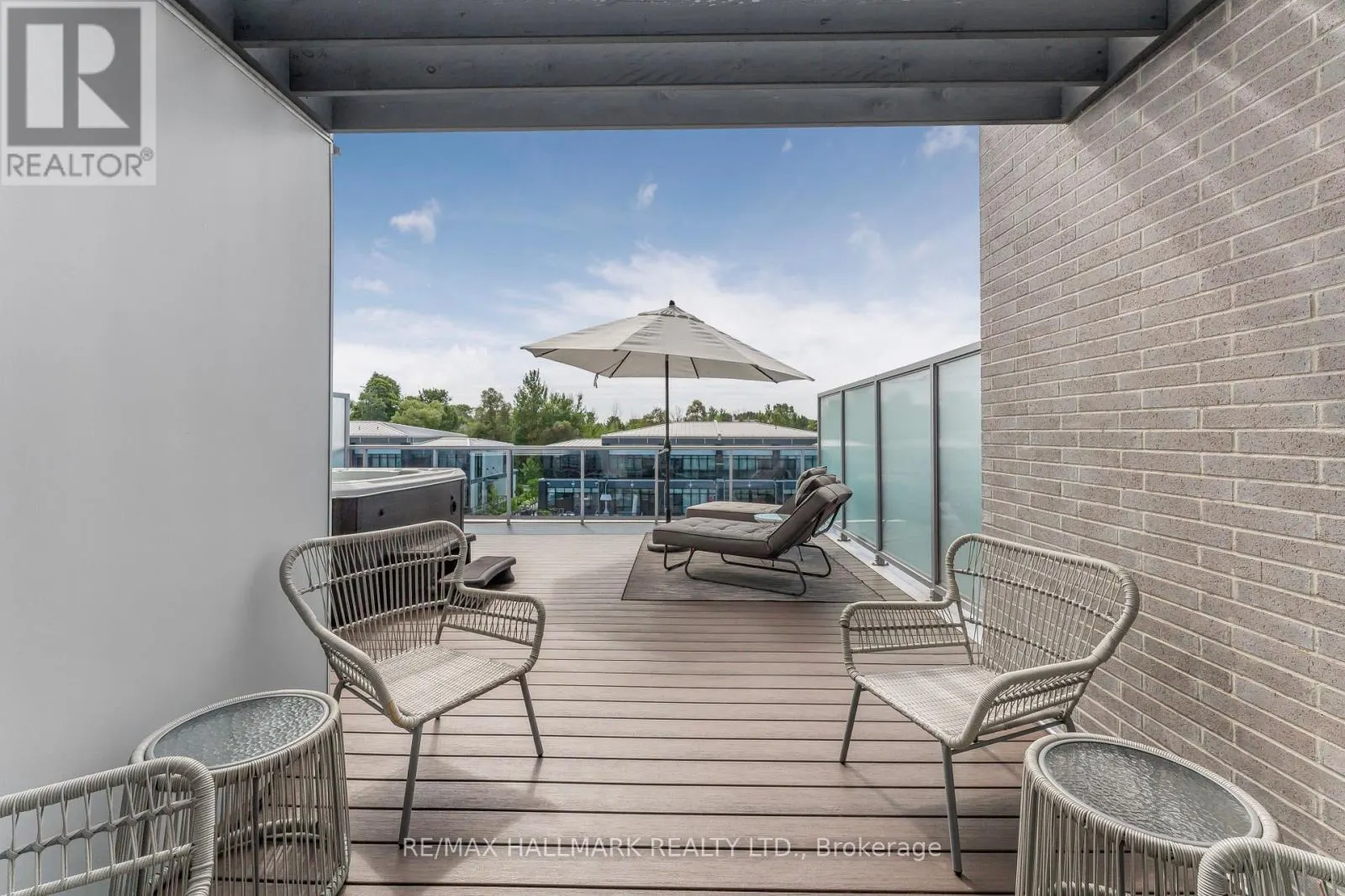 3712 FERRETTI COURT