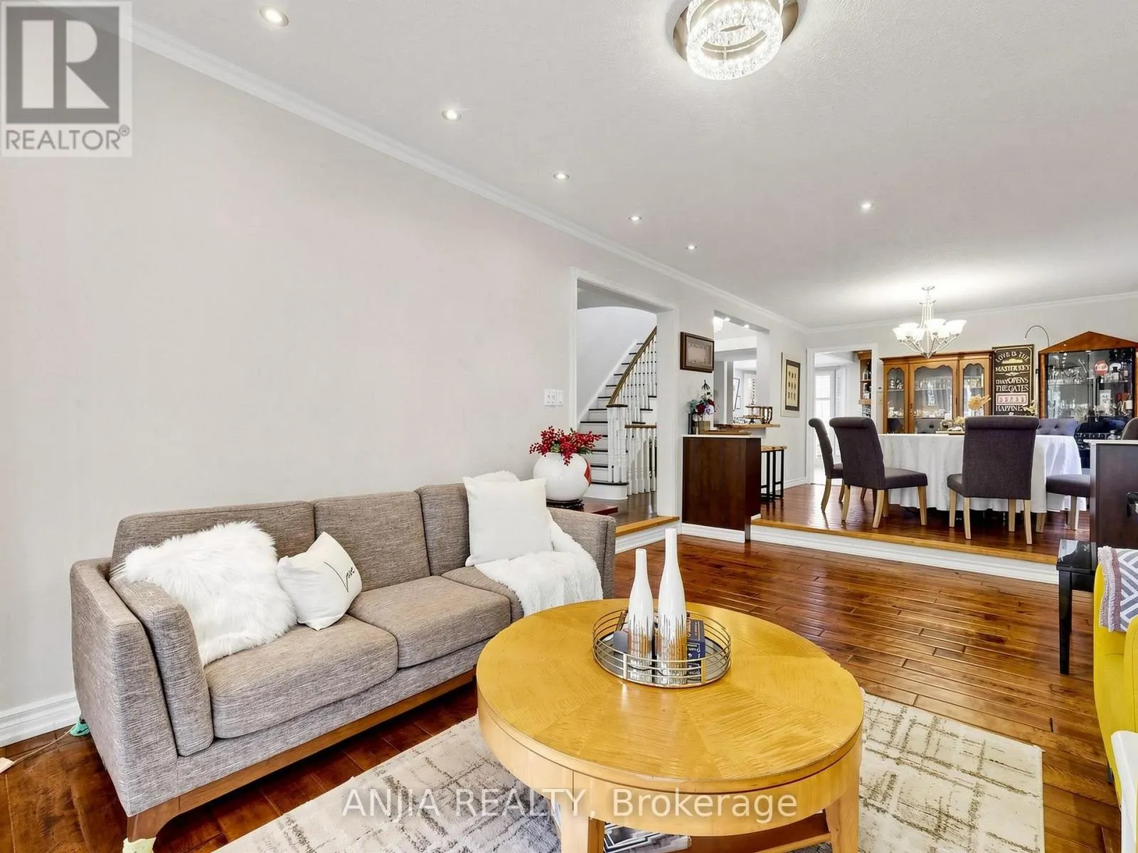 50 HOLLINGHAM ROAD