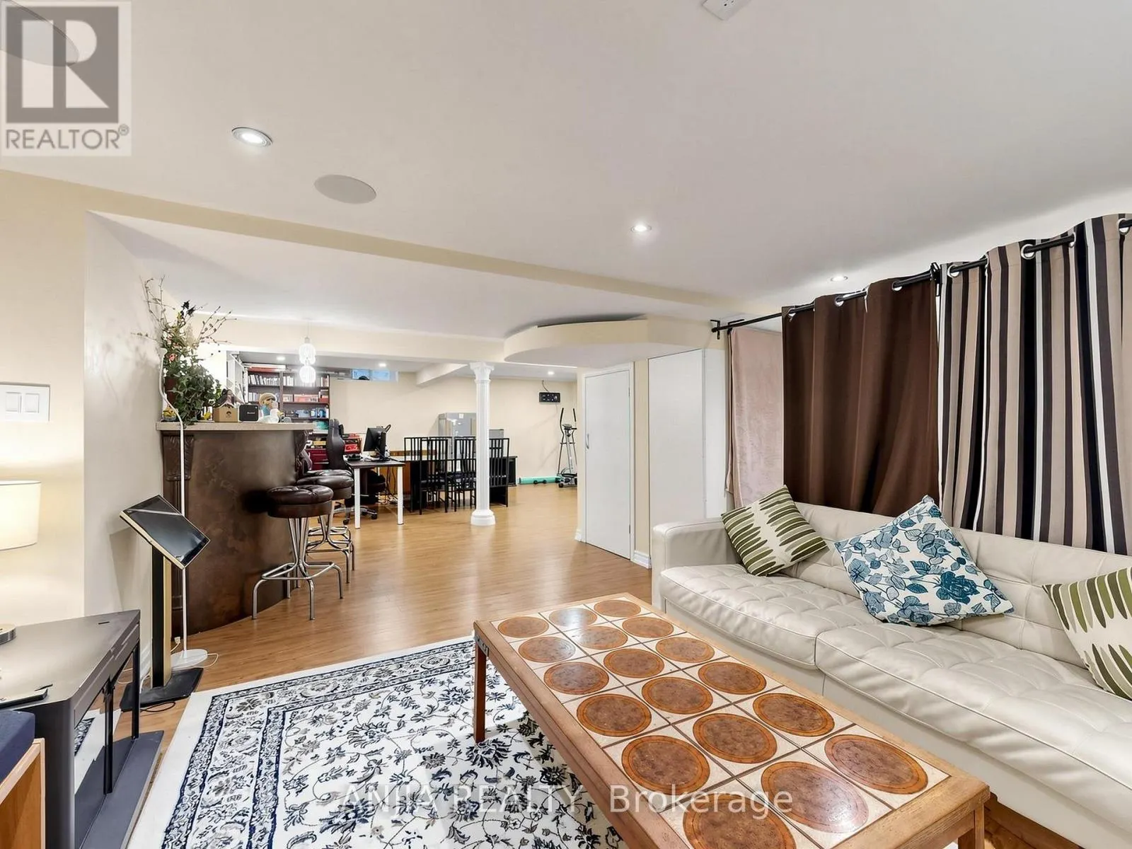 50 HOLLINGHAM ROAD