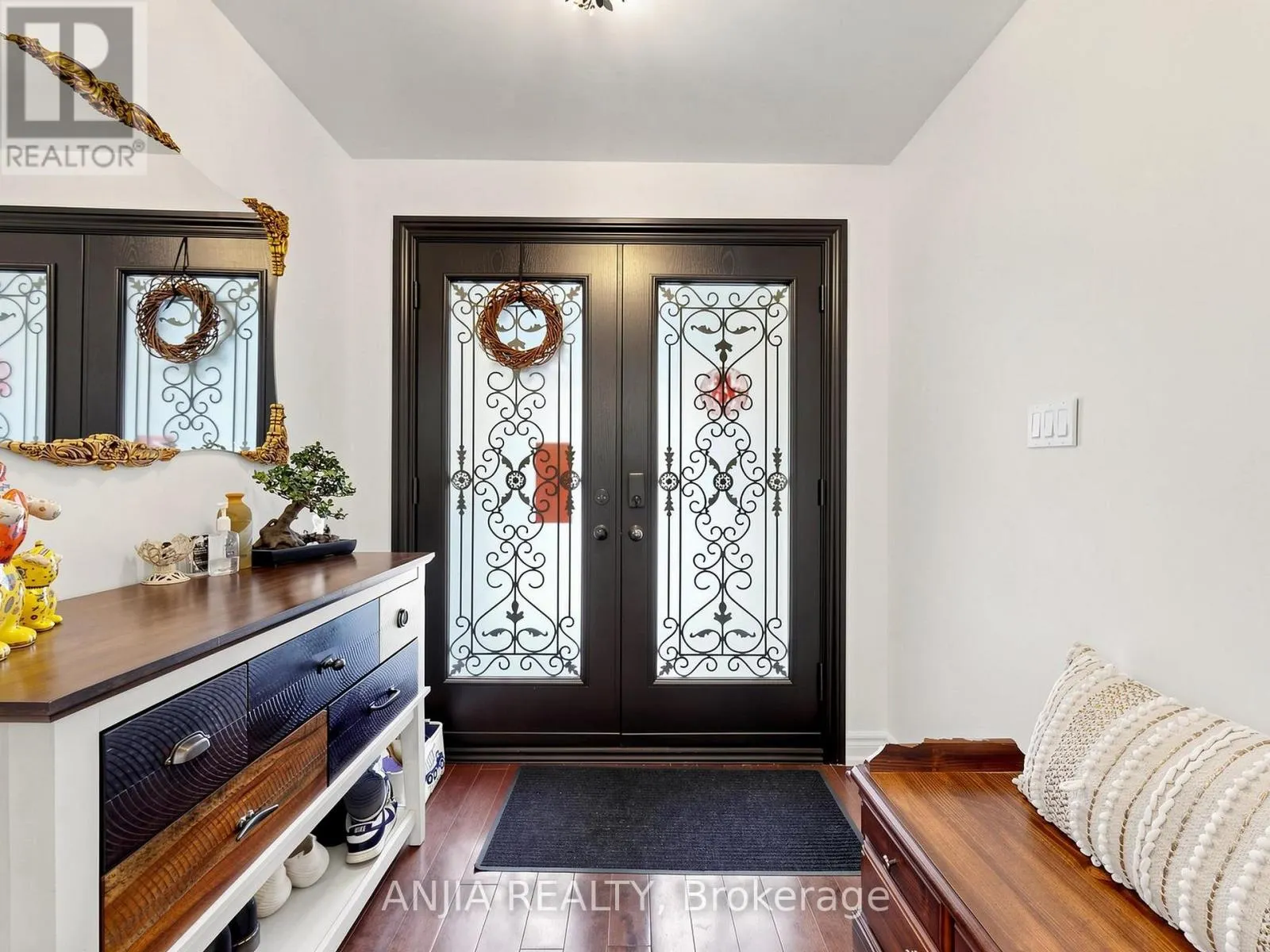 50 HOLLINGHAM ROAD