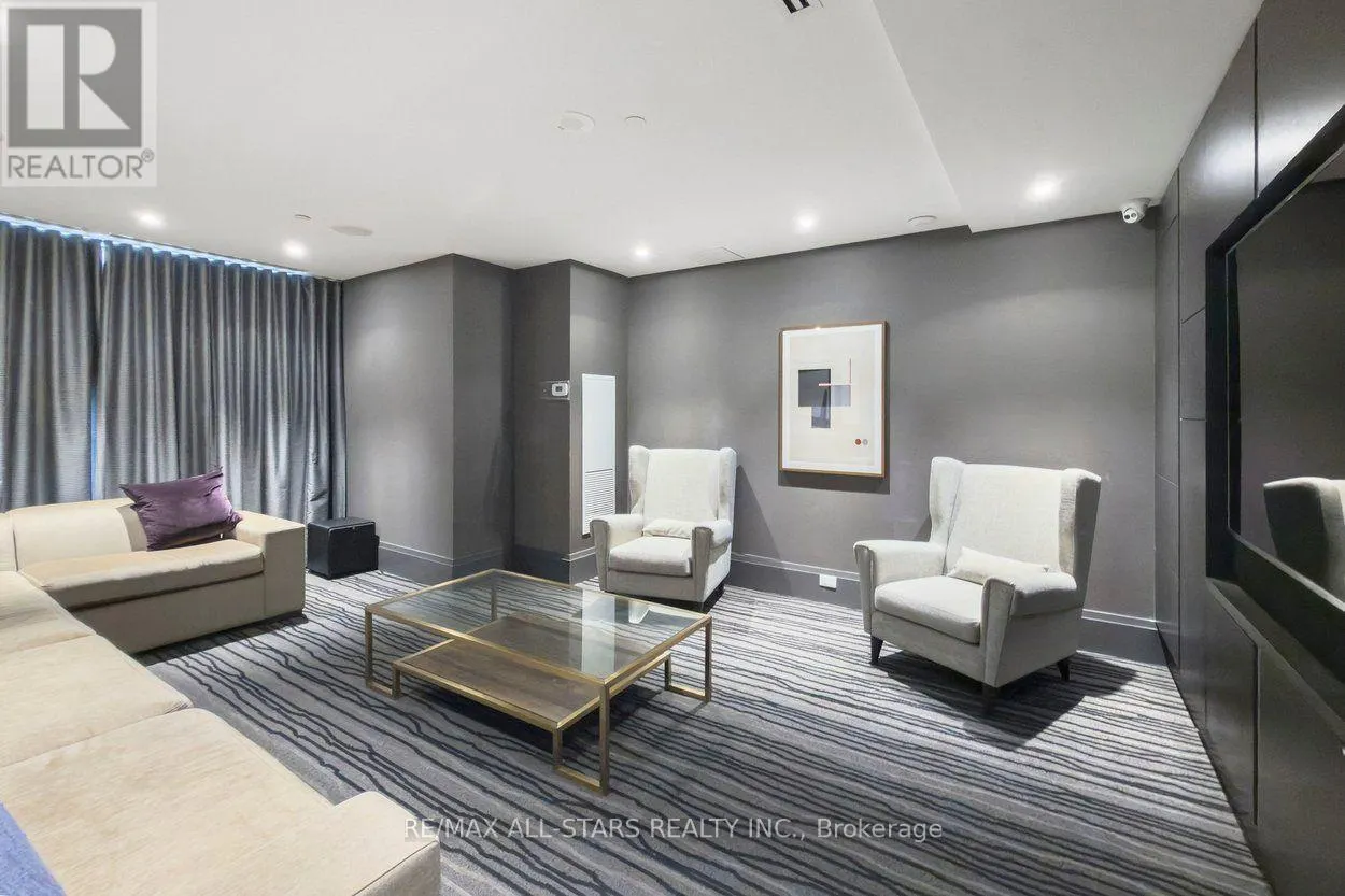 219 - 20 FRED VARLEY DRIVE