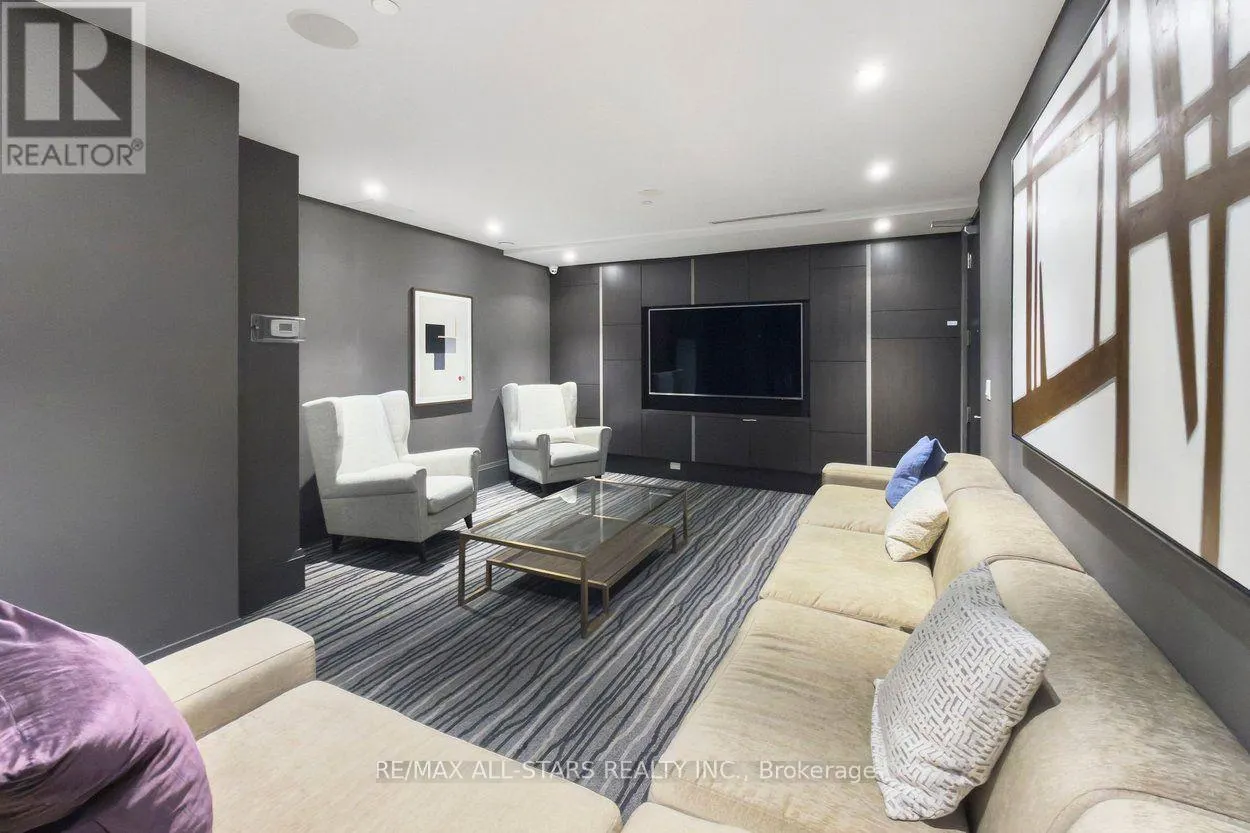219 - 20 FRED VARLEY DRIVE