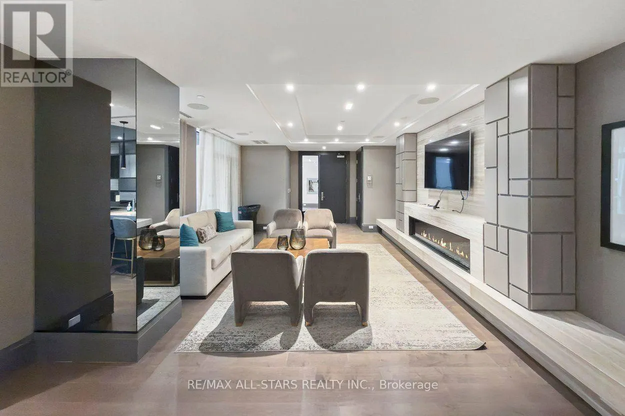 219 - 20 FRED VARLEY DRIVE