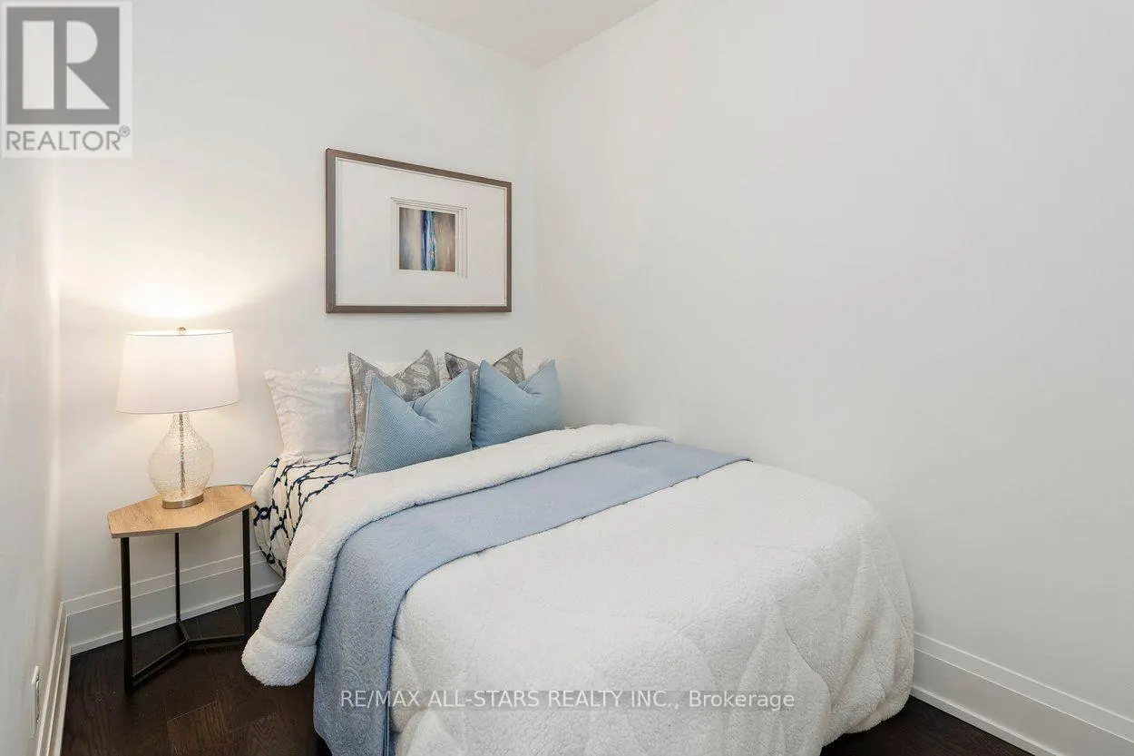 219 - 20 FRED VARLEY DRIVE