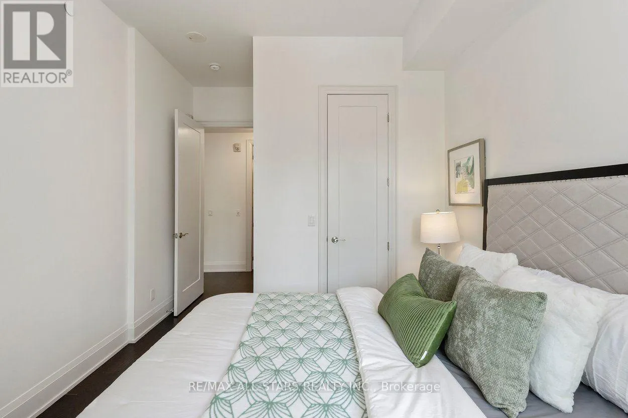 219 - 20 FRED VARLEY DRIVE