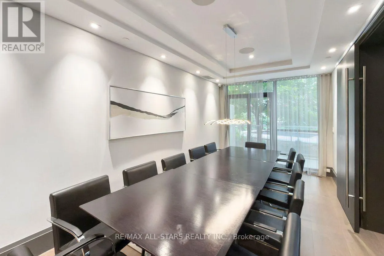 219 - 20 FRED VARLEY DRIVE
