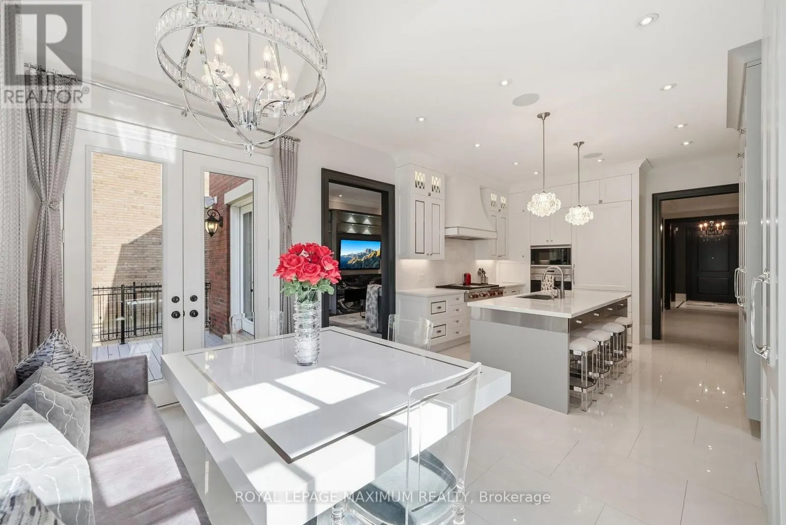 124 ANNSLEYWOOD COURT