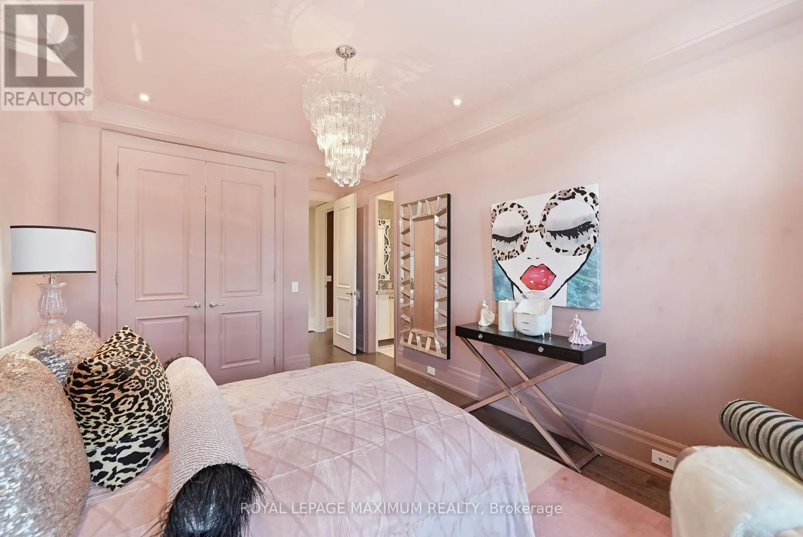 124 ANNSLEYWOOD COURT