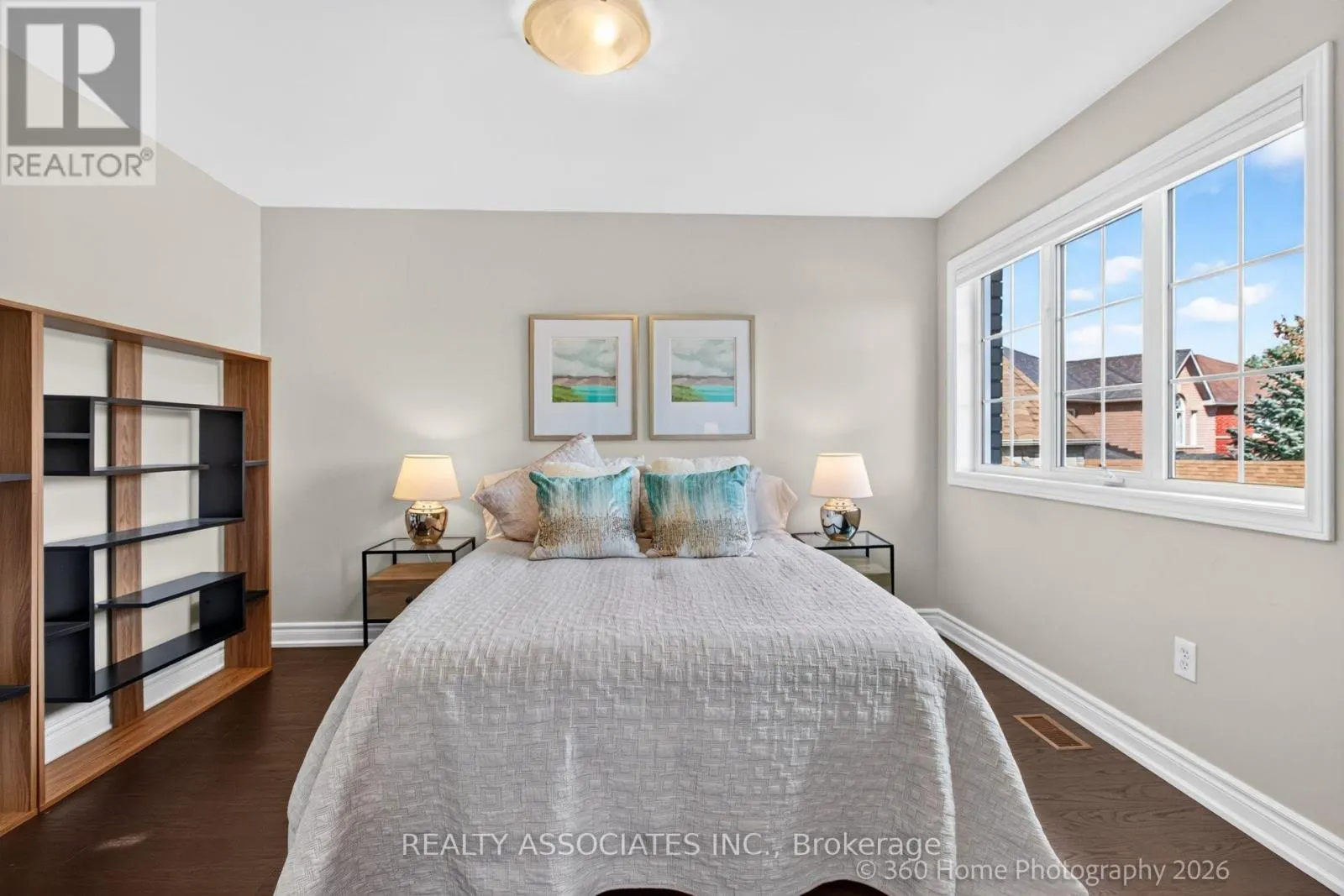 128 COALBROOK COURT