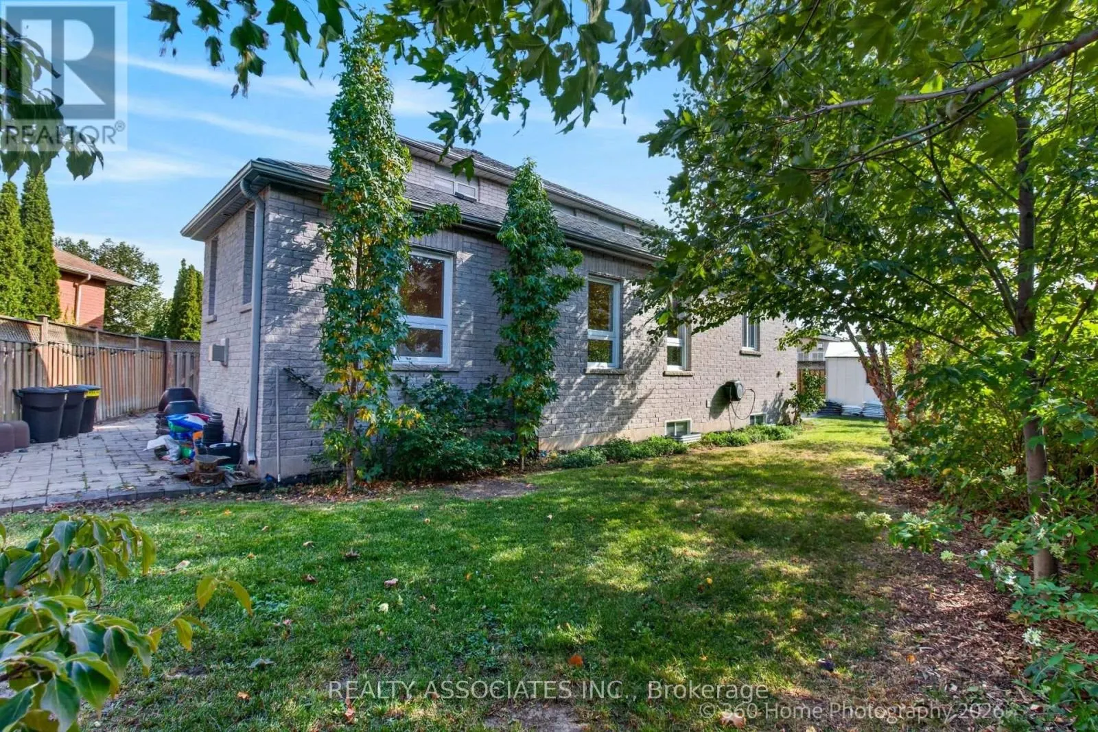128 COALBROOK COURT