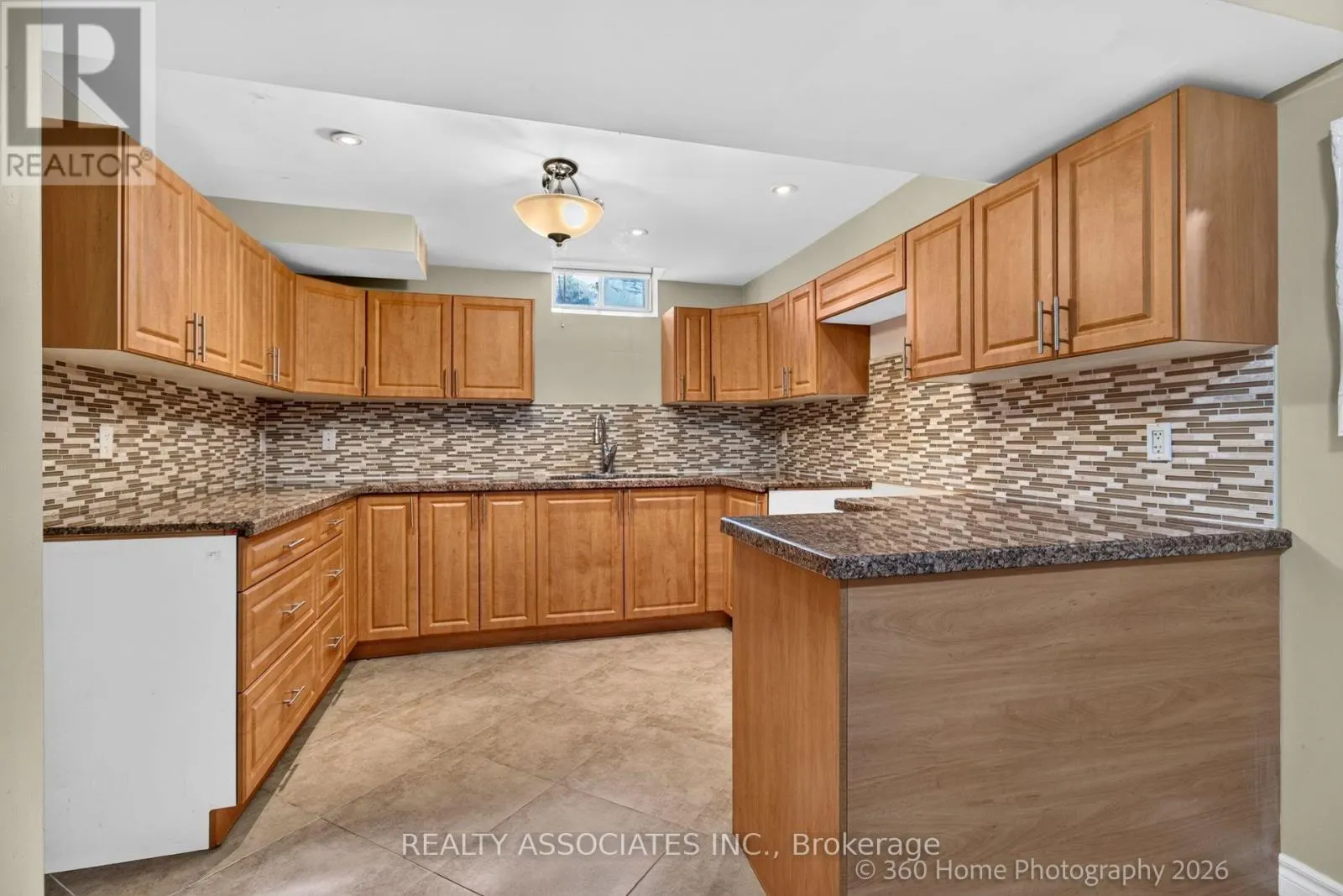128 COALBROOK COURT