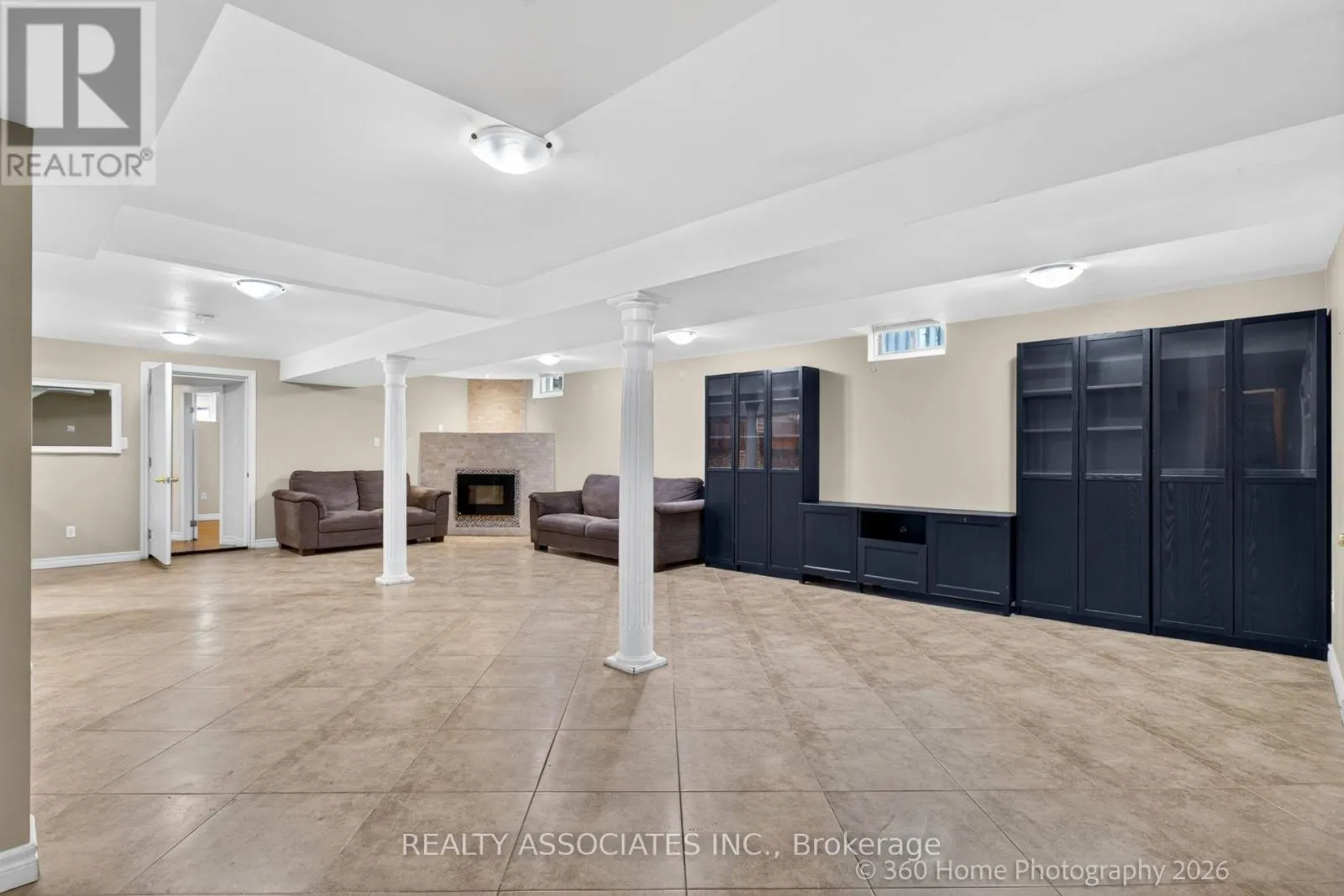 128 COALBROOK COURT