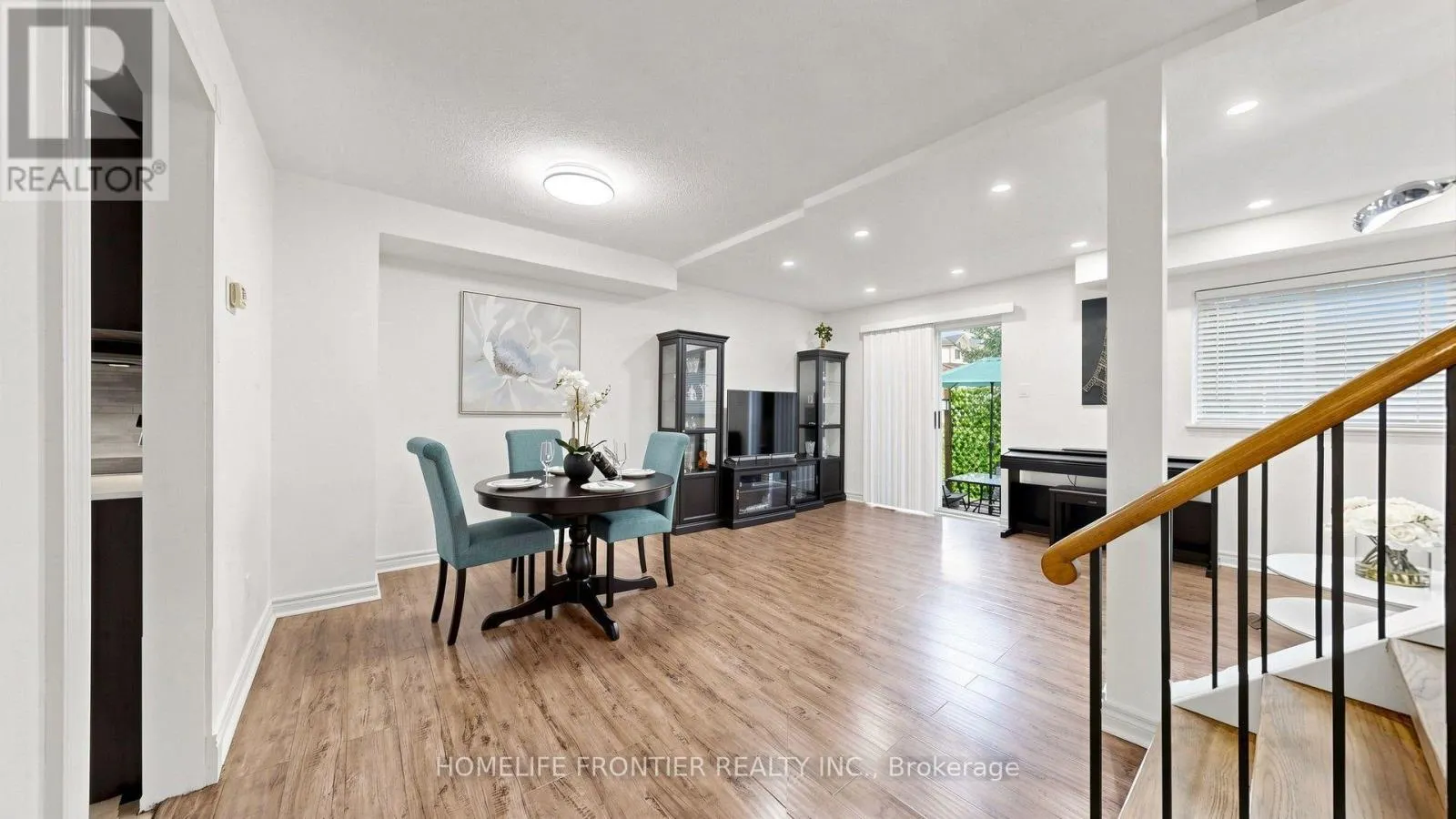 544 JACK GILES CIRCLE