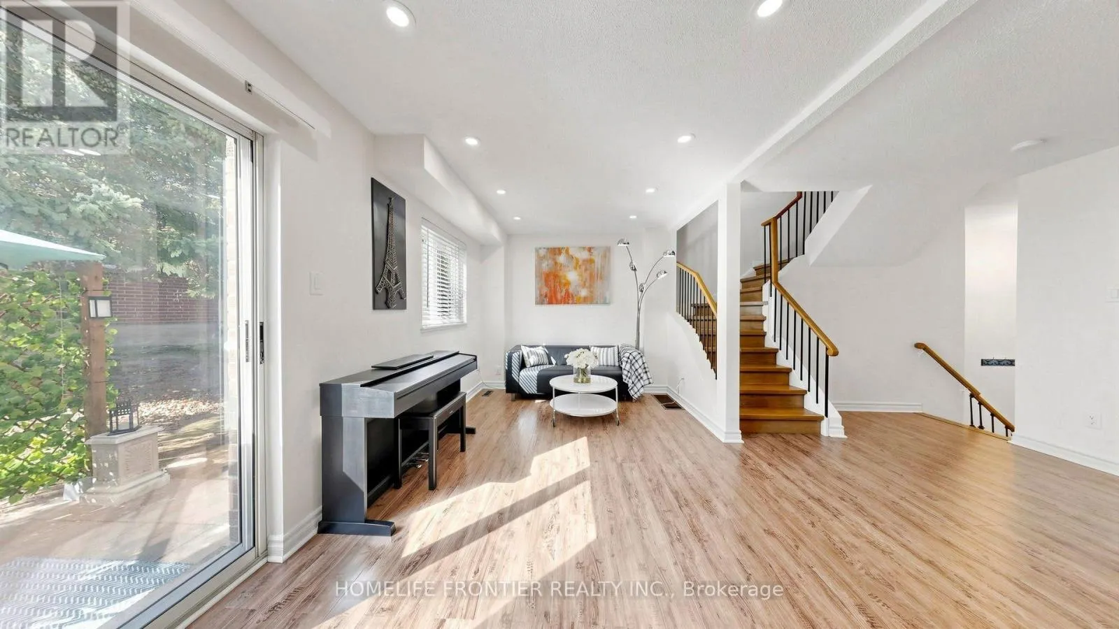 544 JACK GILES CIRCLE