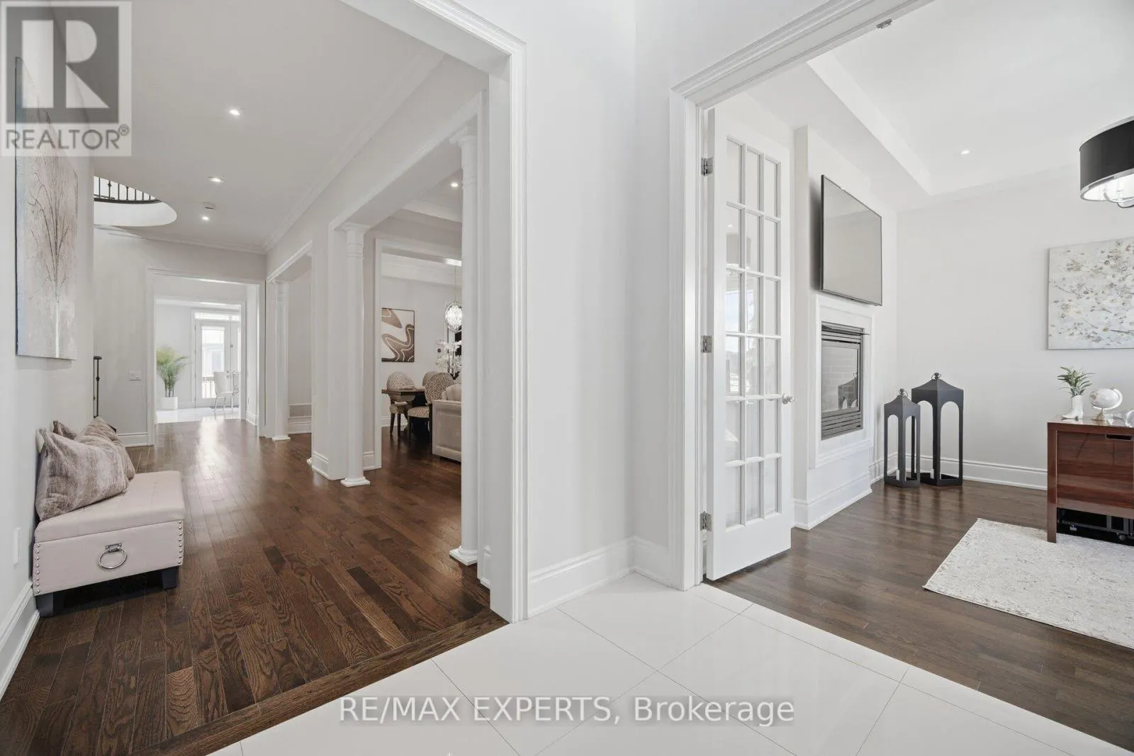 91 WOODGATE PINES DRIVE