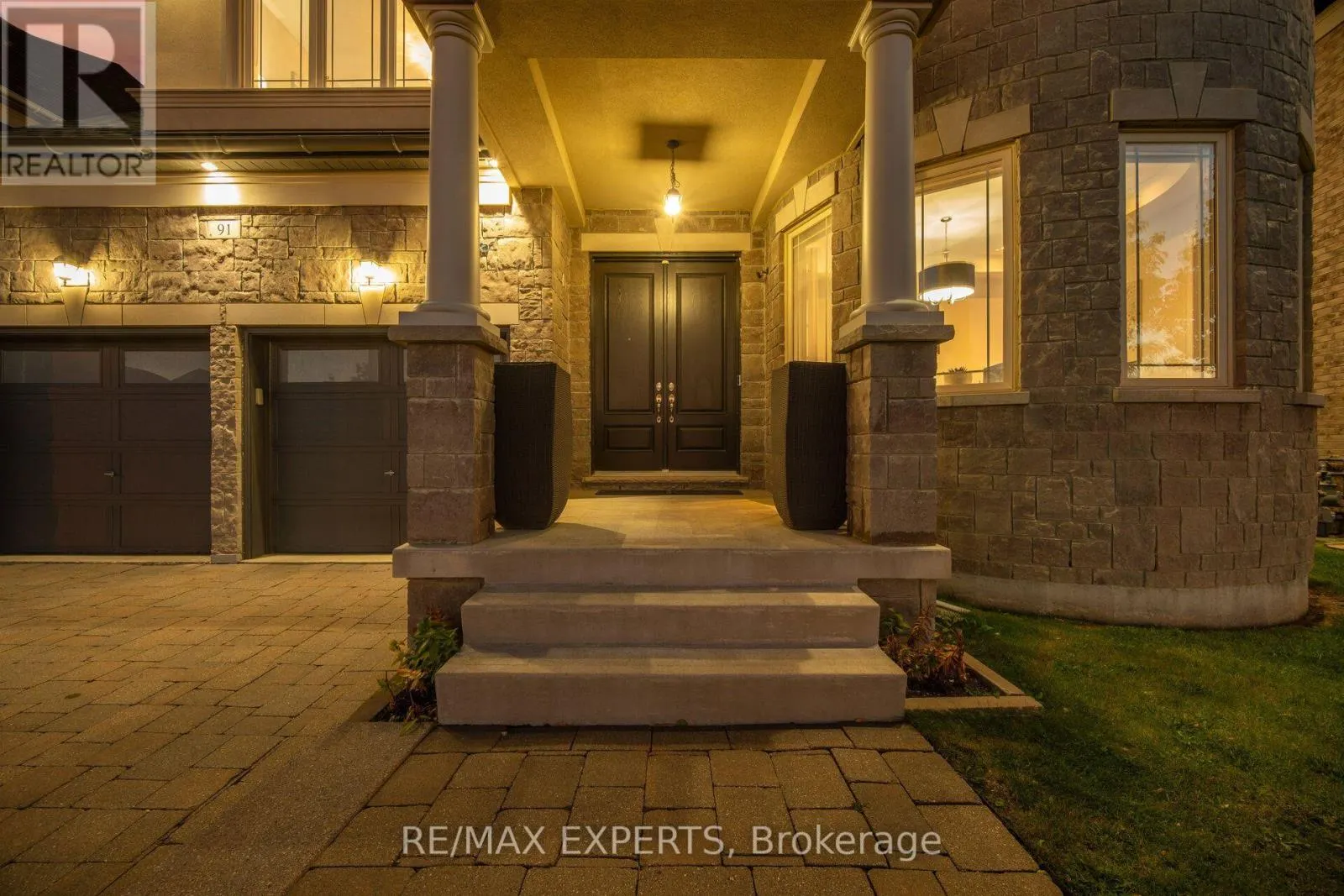 91 WOODGATE PINES DRIVE
