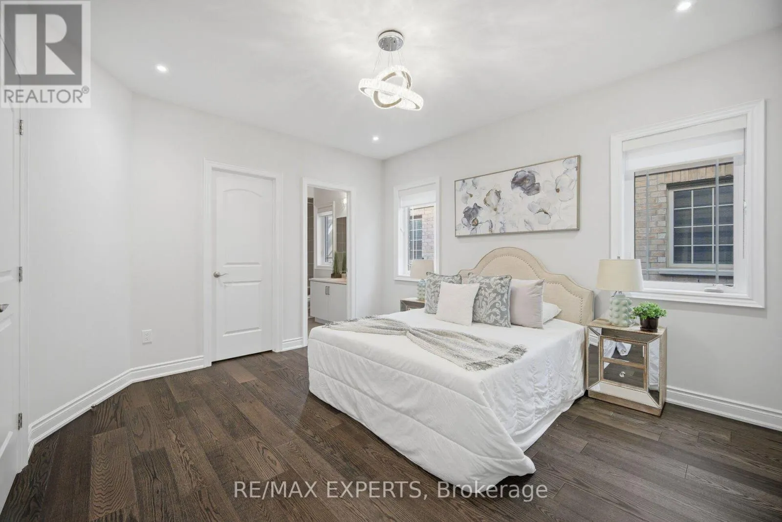 91 WOODGATE PINES DRIVE