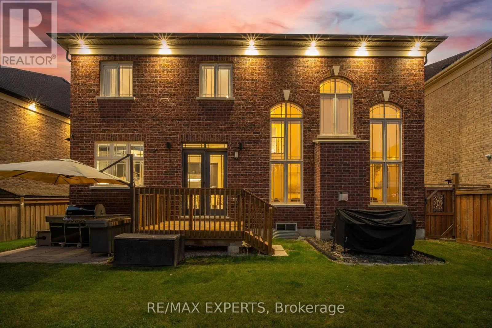 91 WOODGATE PINES DRIVE
