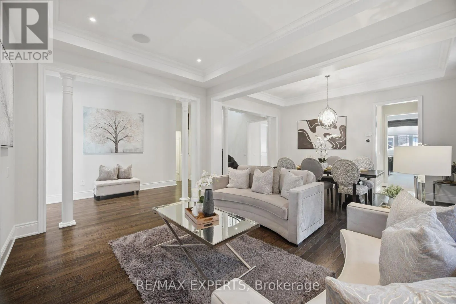 91 WOODGATE PINES DRIVE