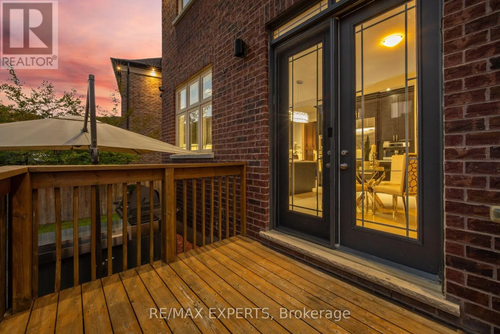 91 WOODGATE PINES DRIVE