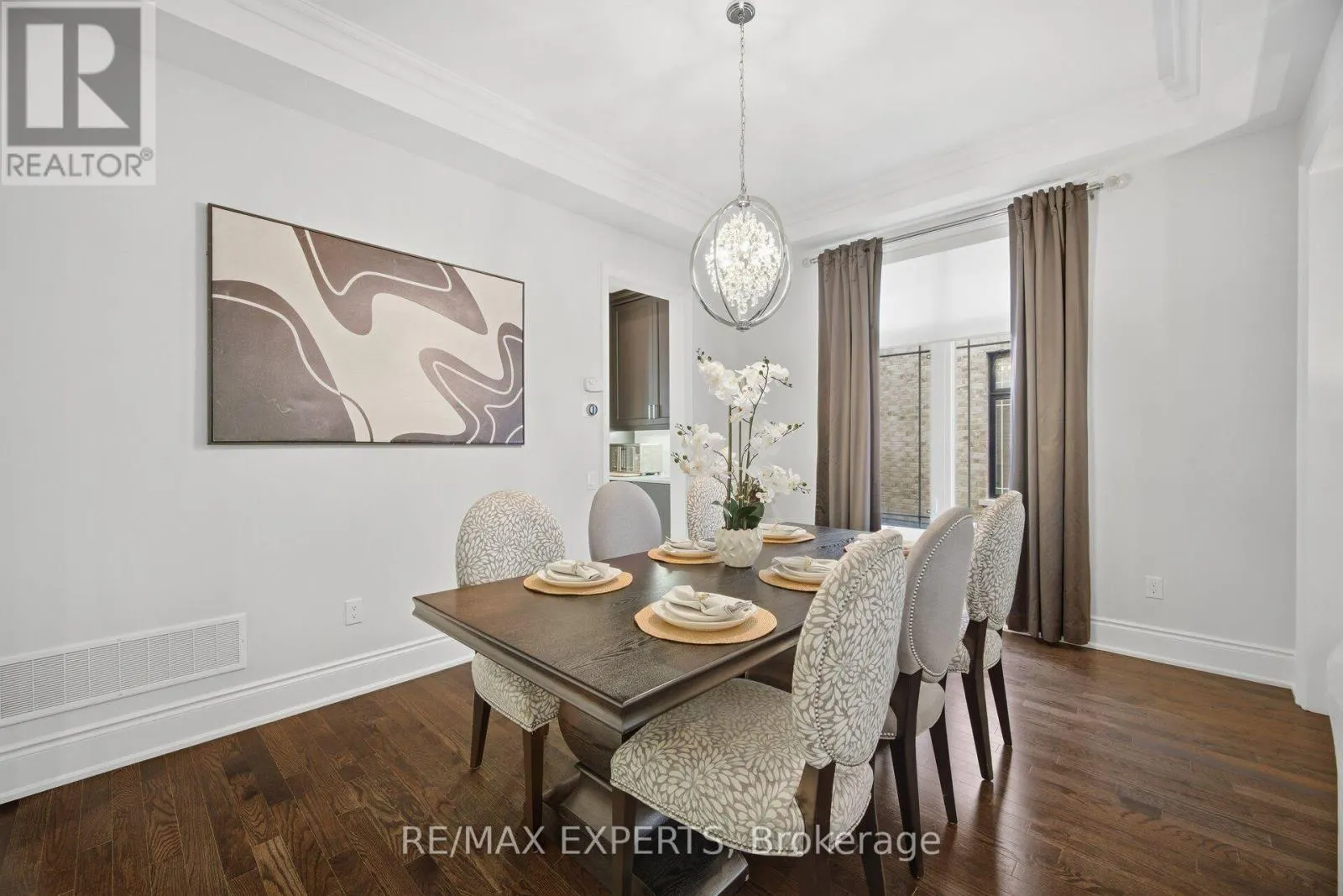 91 WOODGATE PINES DRIVE