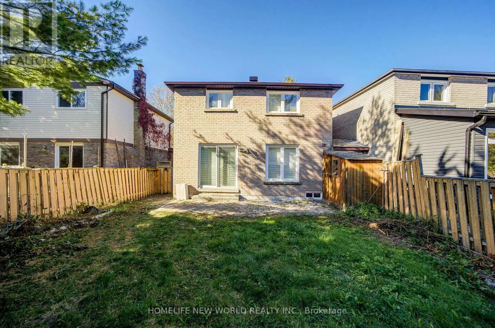 102 MADSEN CRESCENT