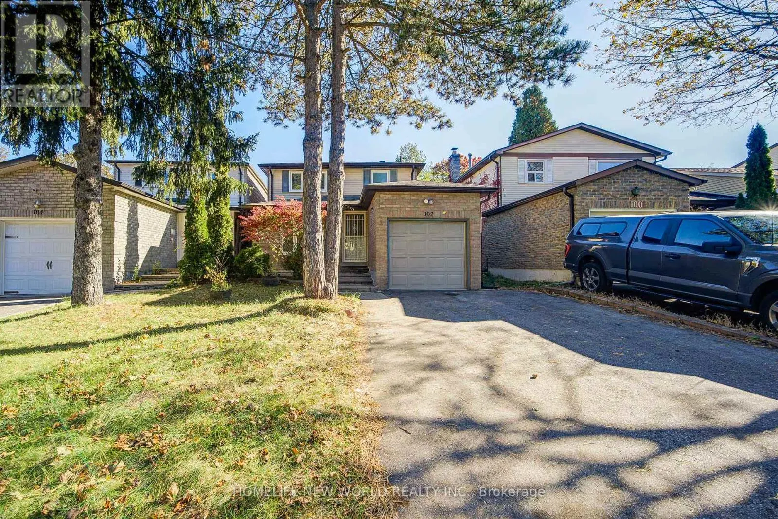 102 MADSEN CRESCENT