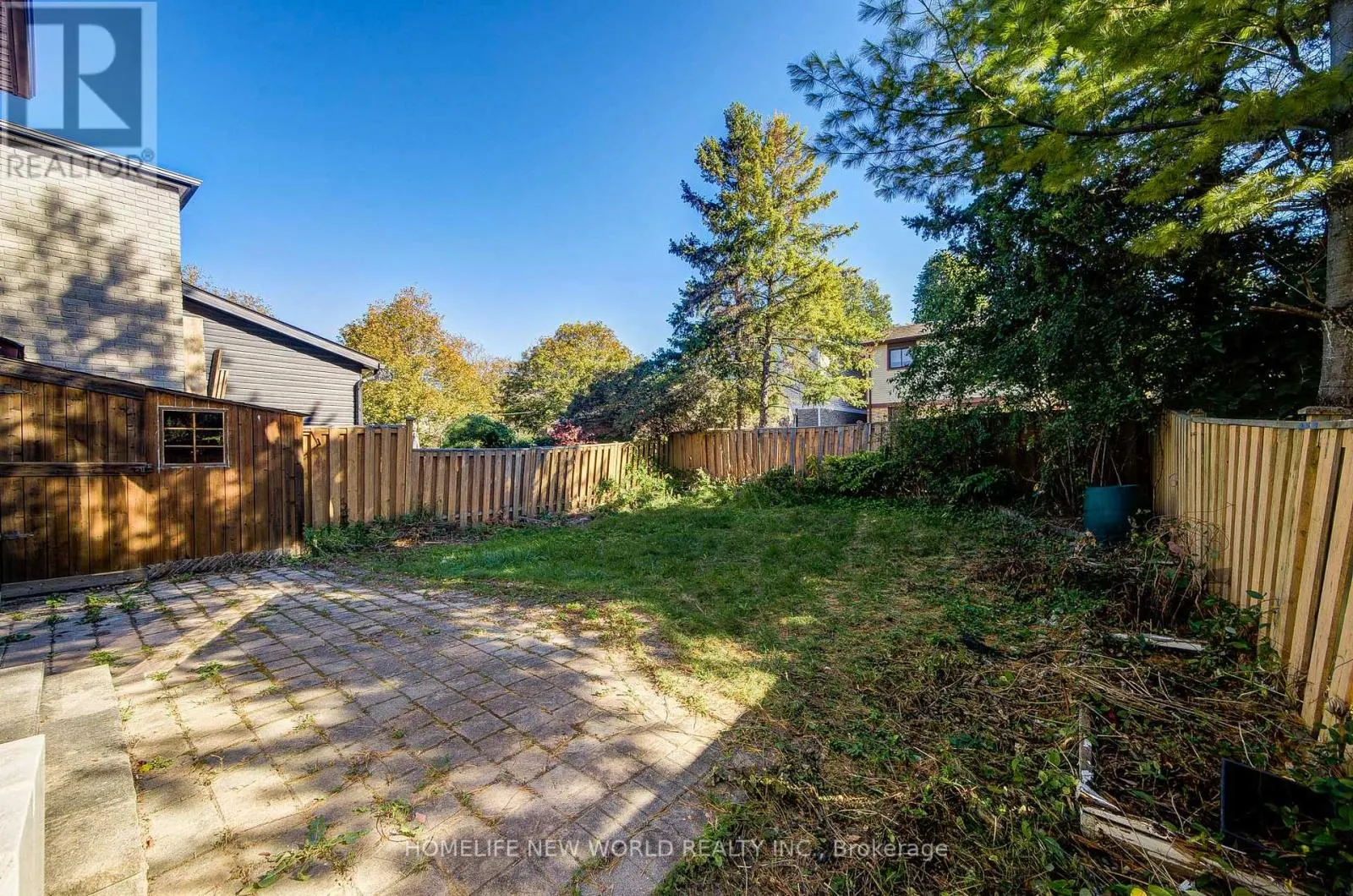 102 MADSEN CRESCENT