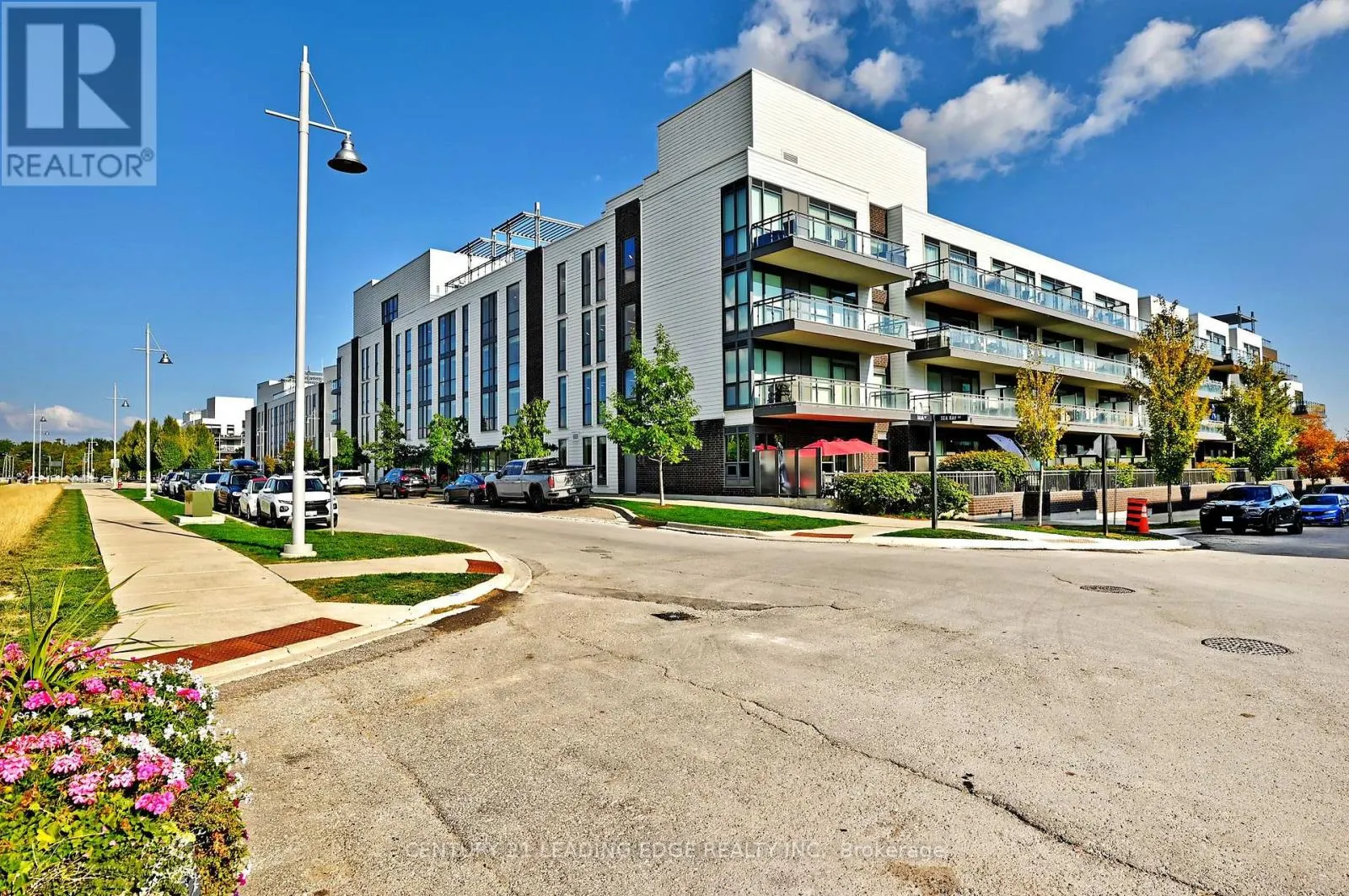 D431 - 333 SEA RAY AVENUE