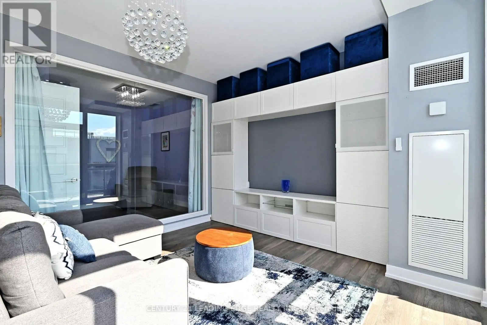 D431 - 333 SEA RAY AVENUE