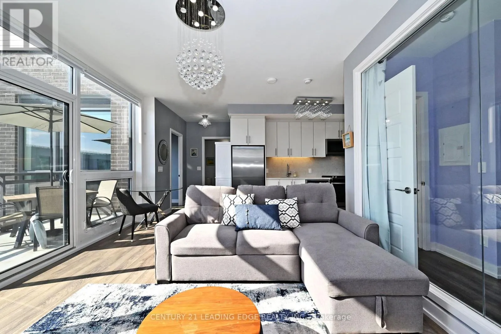 D431 - 333 SEA RAY AVENUE
