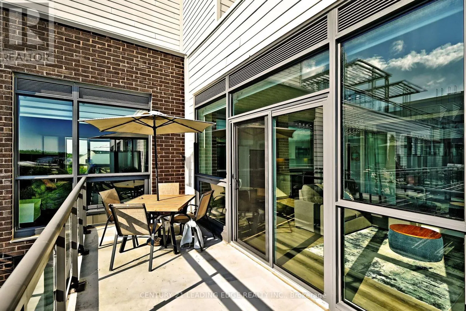 D431 - 333 SEA RAY AVENUE