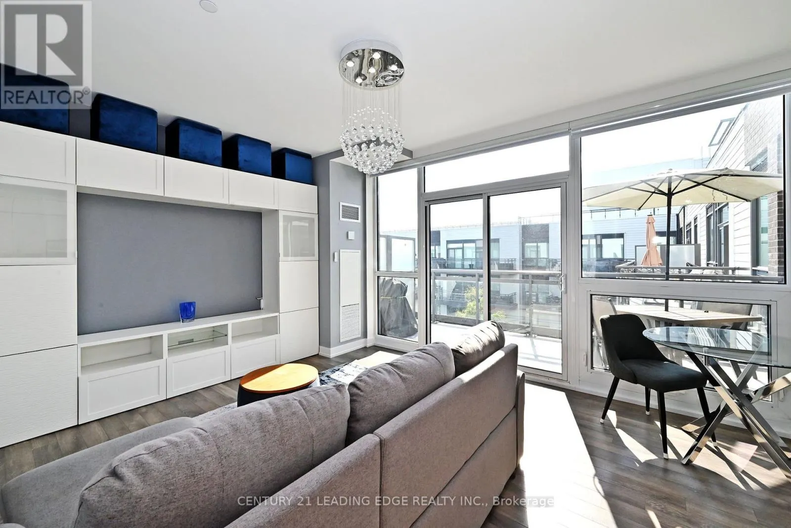 D431 - 333 SEA RAY AVENUE