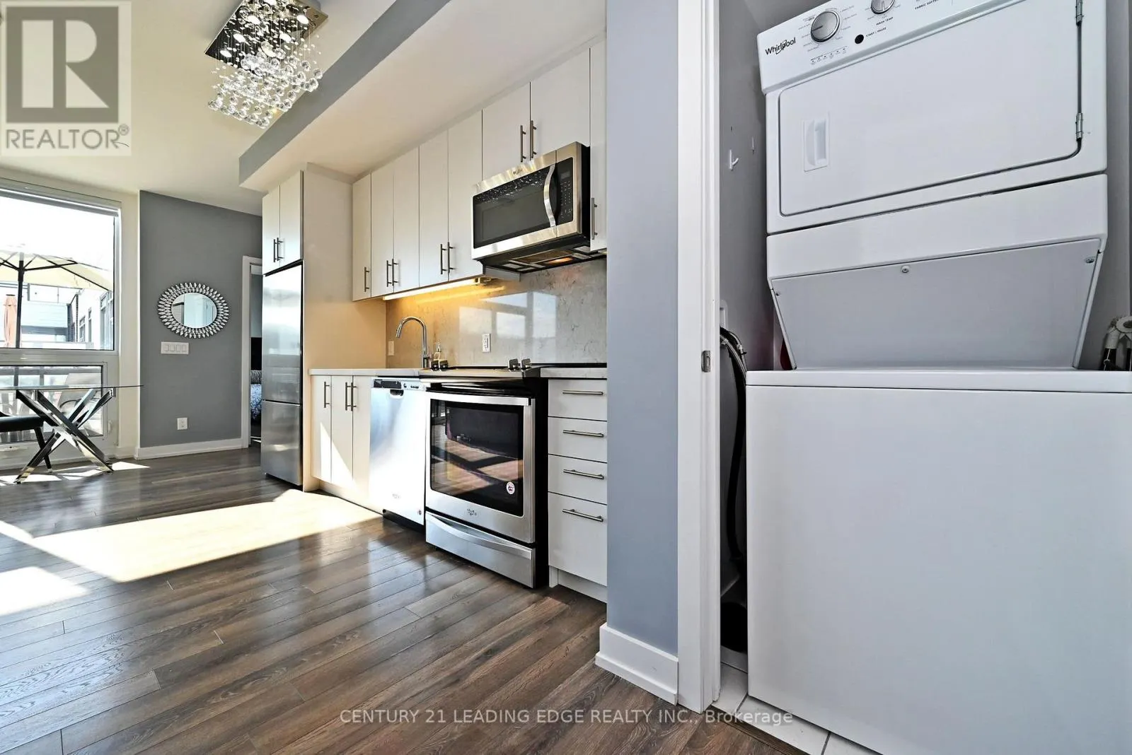 D431 - 333 SEA RAY AVENUE