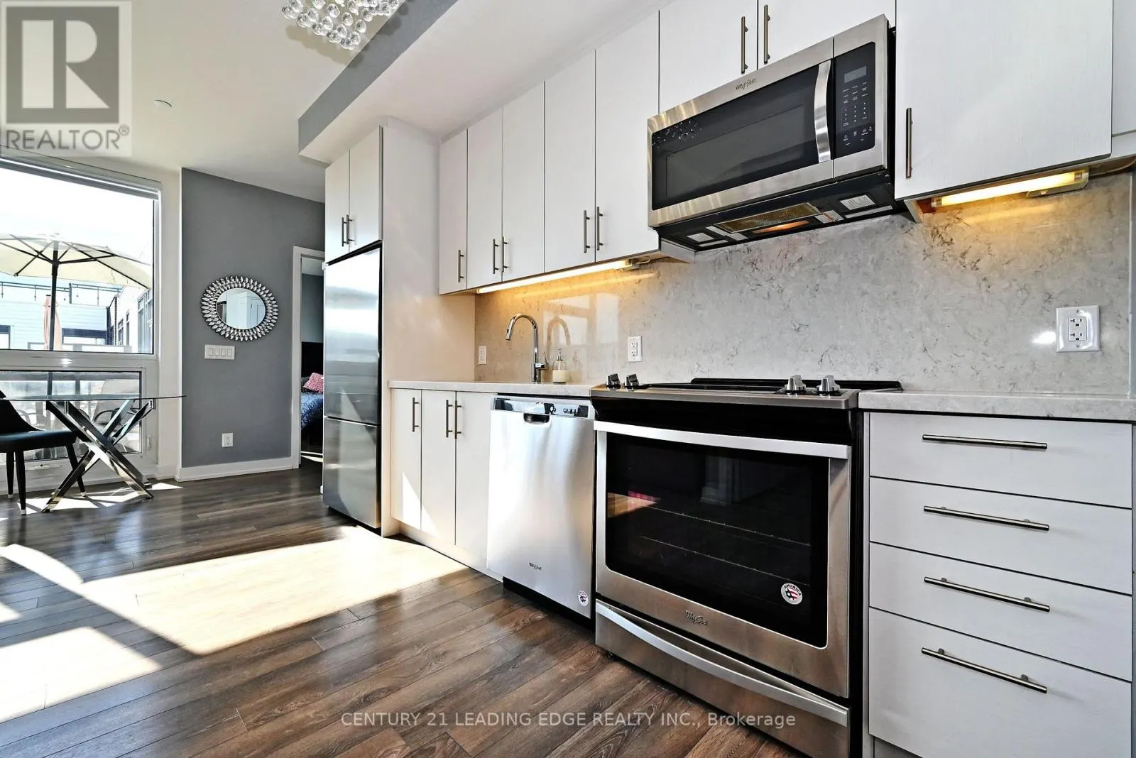 D431 - 333 SEA RAY AVENUE