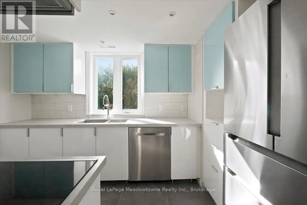 109 - 75 WELDRICK ROAD E #109