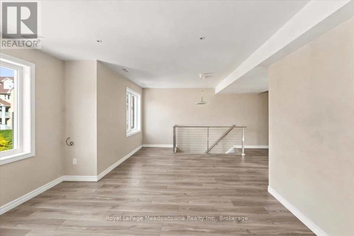 109 - 75 WELDRICK ROAD E #109