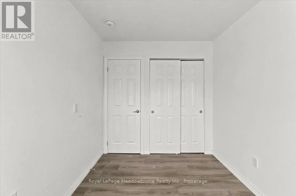 109 - 75 WELDRICK ROAD E #109